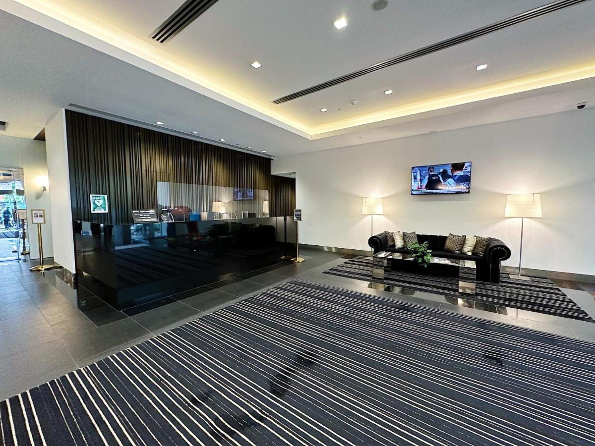 Southbank Stylish Epic Residences Near Crown Casino With Pool & Gym Apartment