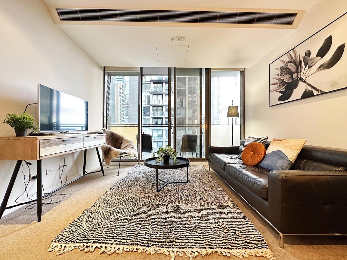 Southbank Stylish Epic Residences Near Crown Casino With Pool & Gym Apartment *